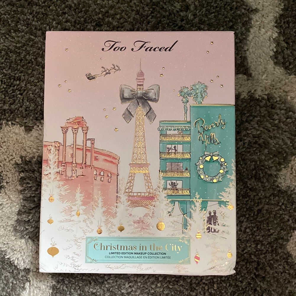 Too Faced Christmas Makeup kit
